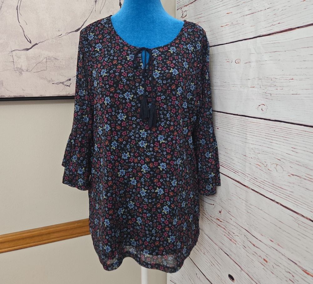 Chistopher & Banks Top Size Xl